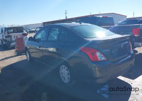2015 Nissan Versa 1.6 S+ z USA, uszkodzony, nr VIN 3N1CN7AP3FL954565